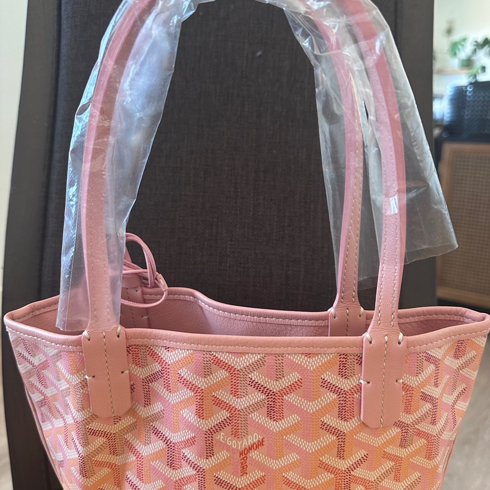 NWT Goyard Anjou Limited Edition in Pink with Matching Pouch BRAND NEW - Picture 2 of 9